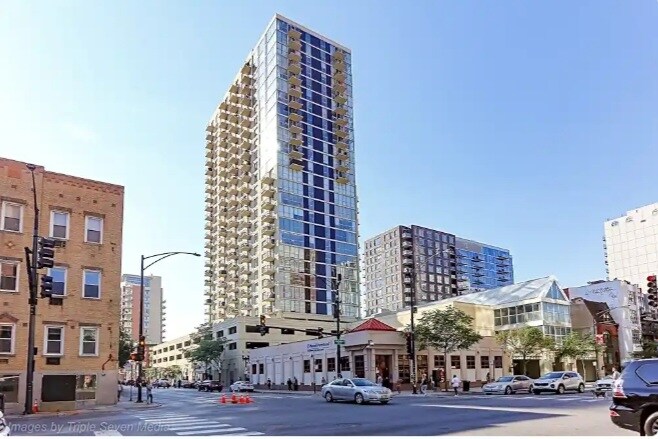 Foto principal - 1212 N La Salle Dr