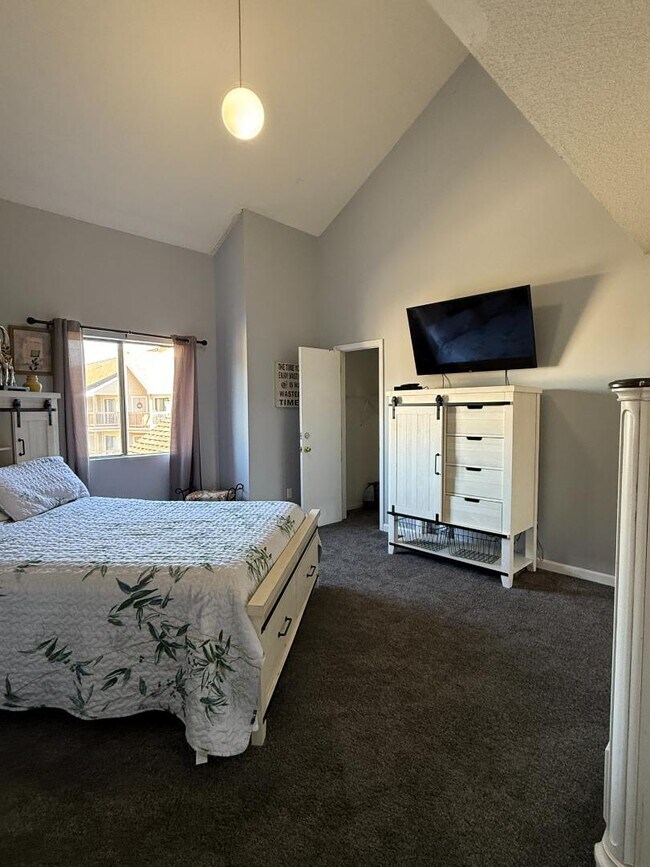 Foto del edificio - 1095 Plantation Dr W