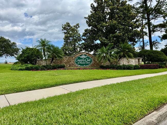 Building Photo - IMMACULATE 2 Bedroom / 2 Bathroom in Count...