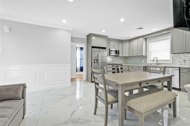 Foto del edificio - 24 Jefferson Ave