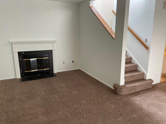 Living Room - 421 N Sarah St