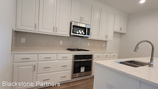 Foto del edificio - 4 br, 2 bath House - 18955 Pharlap Way