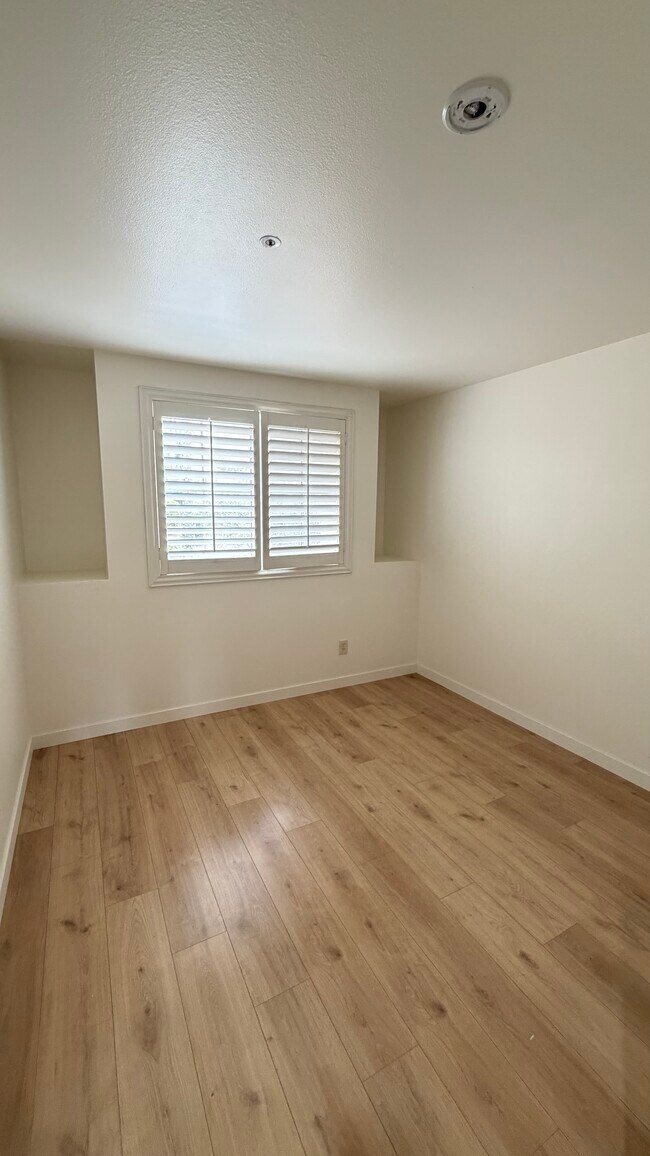 Foto del edificio - 5709 Kensington Pl