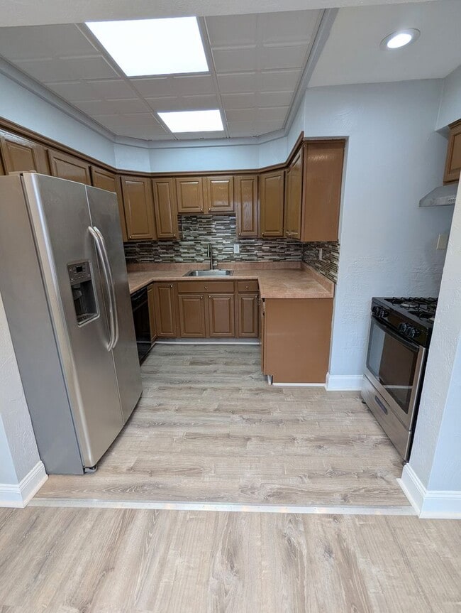 Photo - Spacious 4 Bedroom 2 Full Bathroom Home (Perry South)