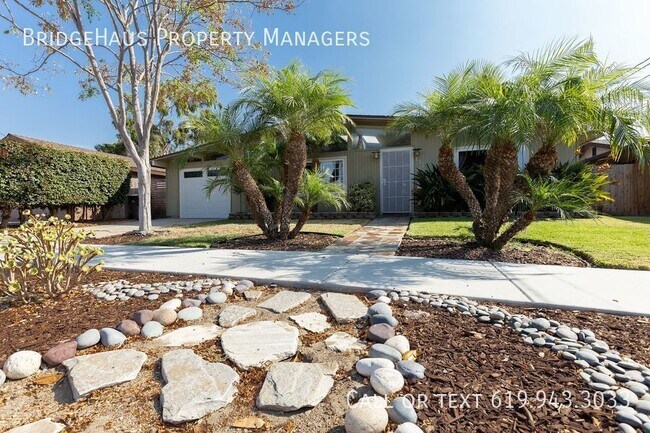 Foto del edificio - Don't miss out on this amazing 3BR/2BA Lom...