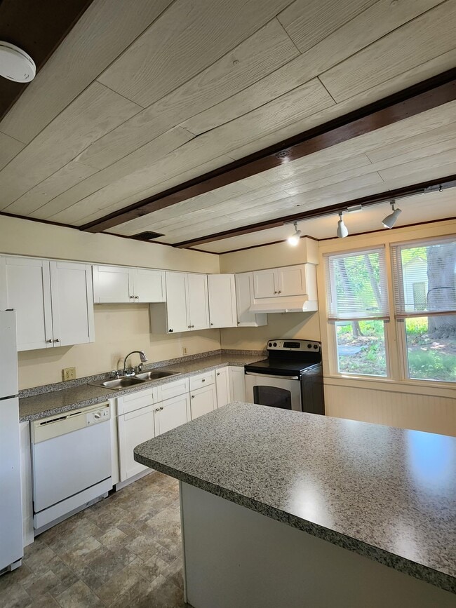 Building Photo - 29 N Prince St