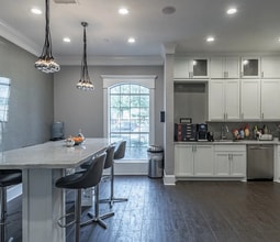 Building Photo - 2007 S Mason Rd