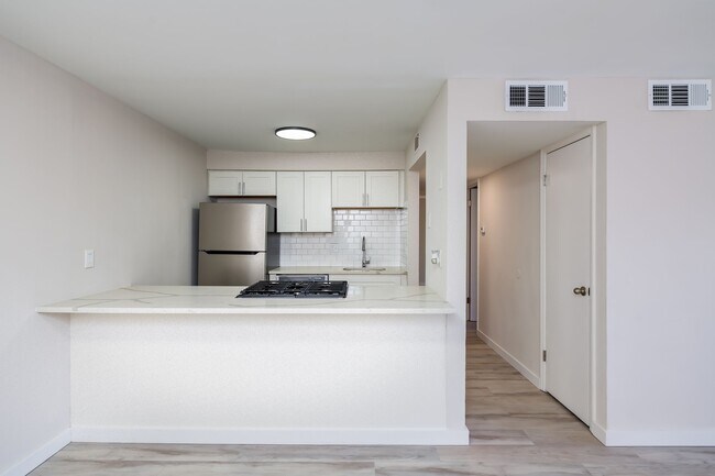 Foto del edificio - The Oaks Apartments