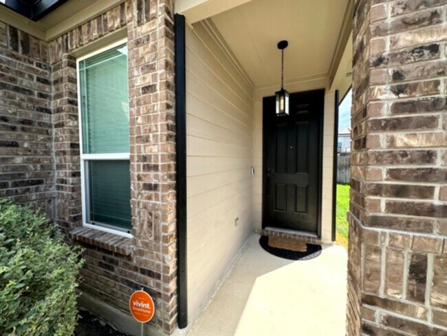 Foto del edificio - 3 Br 2 baths