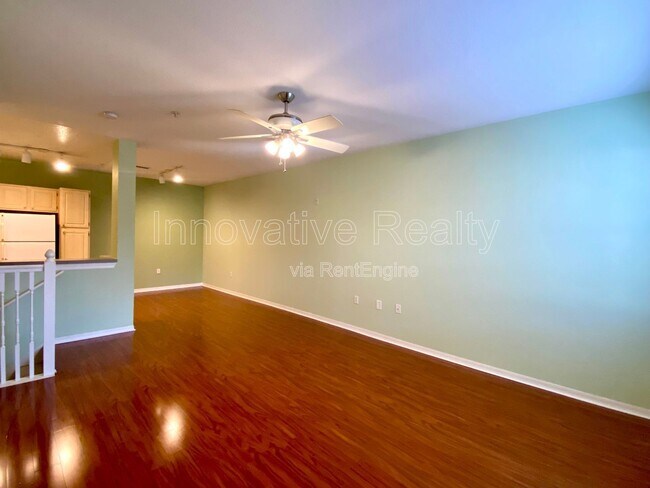 Foto del edificio - 1608 Legacy Park Dr