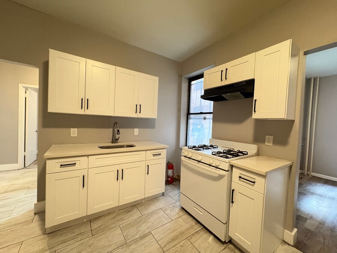 6 Bergen Ave 13 - 12 Bergen Ave