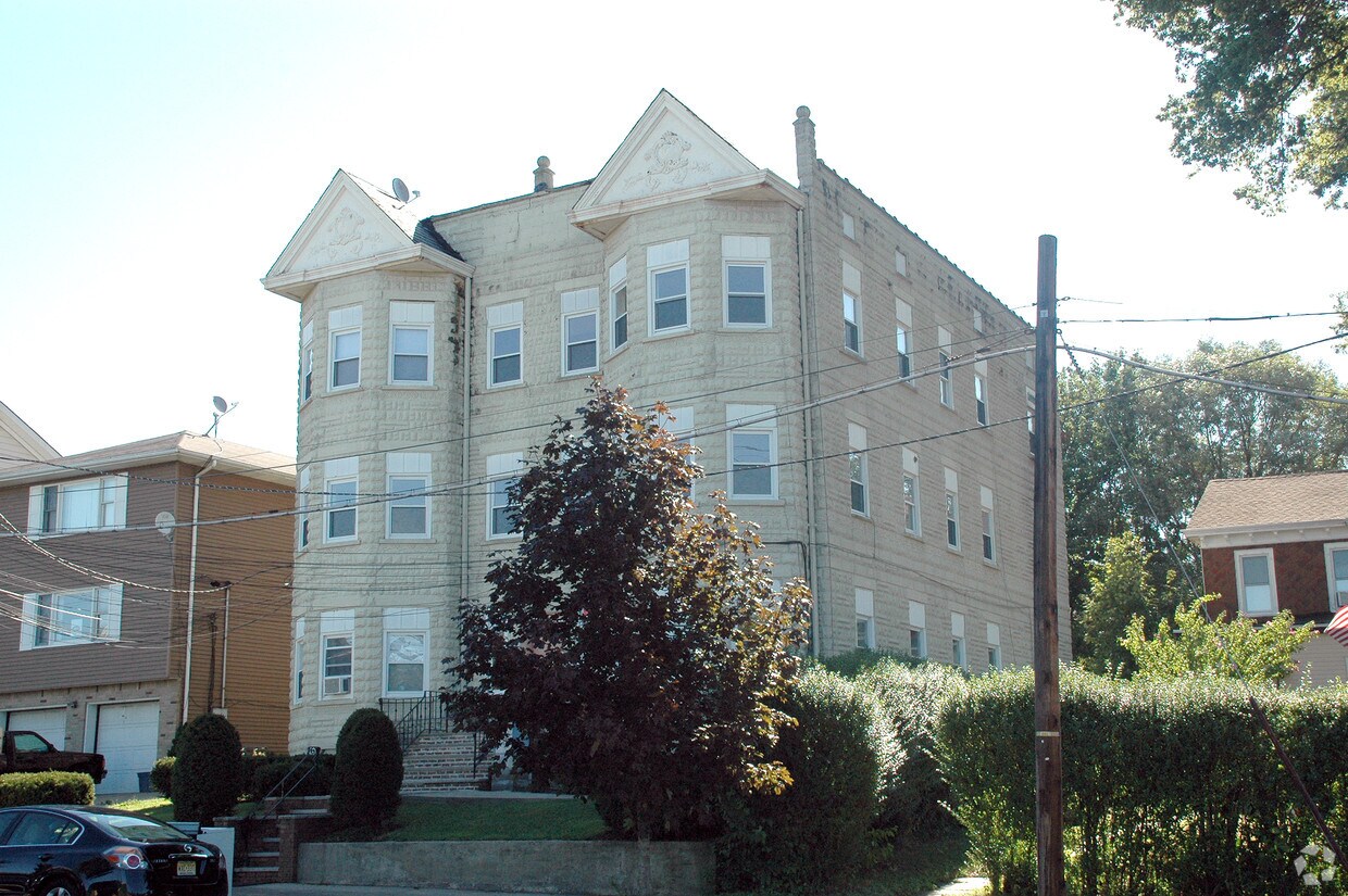 Foto del edificio - 192 Uhland St