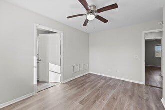 Building Photo - 455 Longstreet Rd
