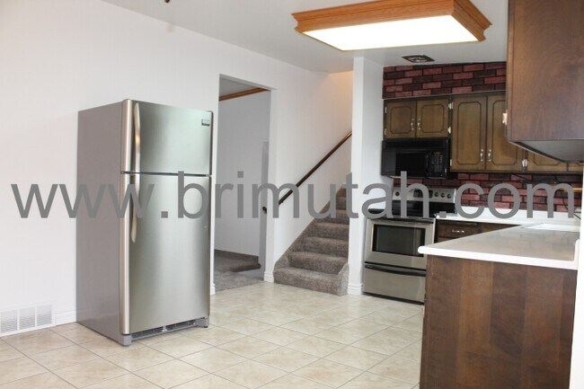 Foto del edificio - 602 Pioneer Ave