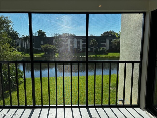 Building Photo - 1645 Spoonbill Ln