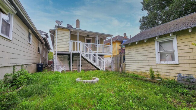 Building Photo - 516 N Connecticut Ave