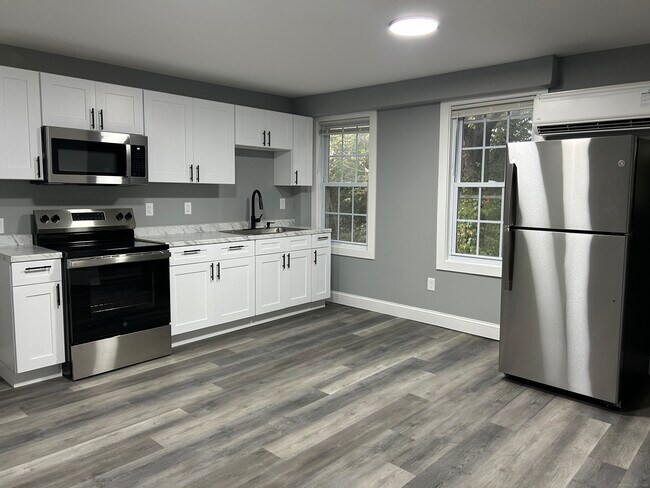 Foto del edificio - 92-98 Boswell Ave