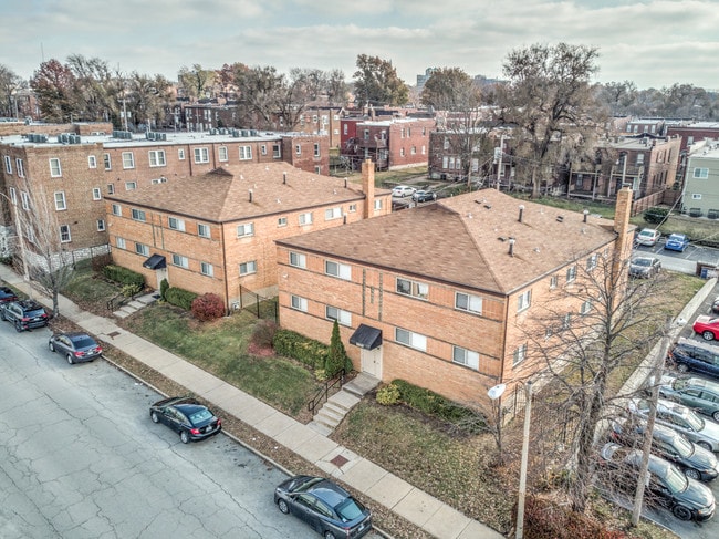 Building Photo - 3850 Park Ave