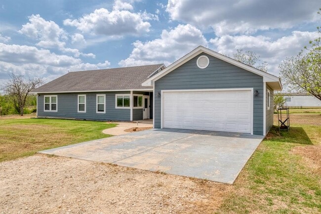 Building Photo - 2950 Co Rd 484