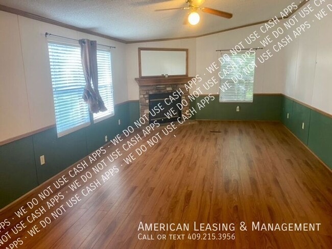 Building Photo - 116 Knollwood St
