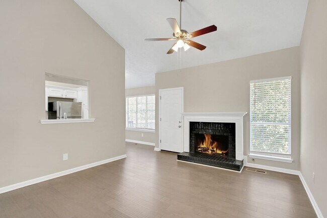 Building Photo - 1116 Oakwood Manor Ct