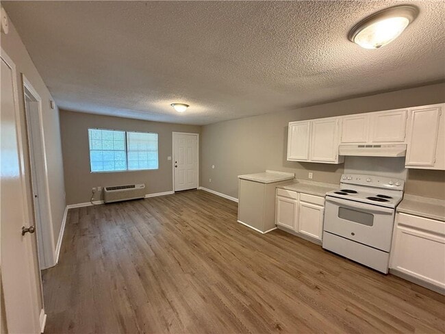 Building Photo - 11290 Tanner Williams Rd