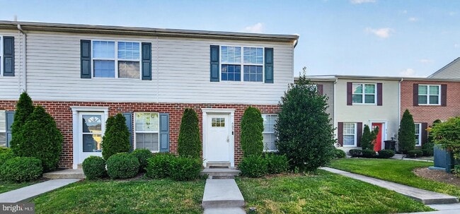 Building Photo - 483 Arwell Ct