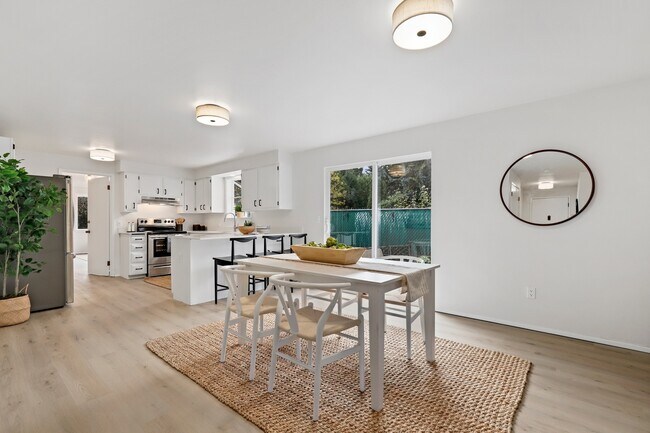 Cocina - 3601 NE 145th St