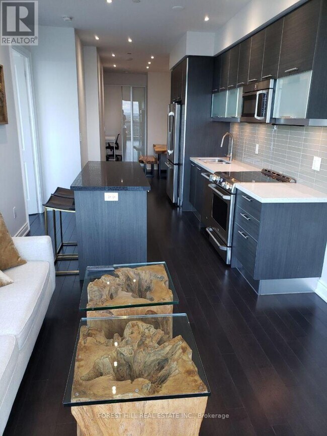 Photo du bâtiment - 388-7388 Yonge St