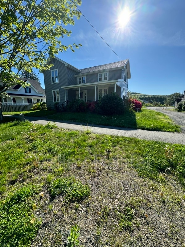 Photo - 118 N Main St House