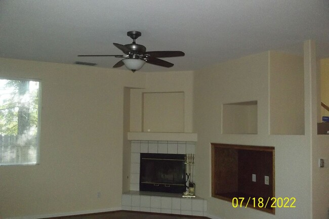 Building Photo - Four bedroom in Folsom