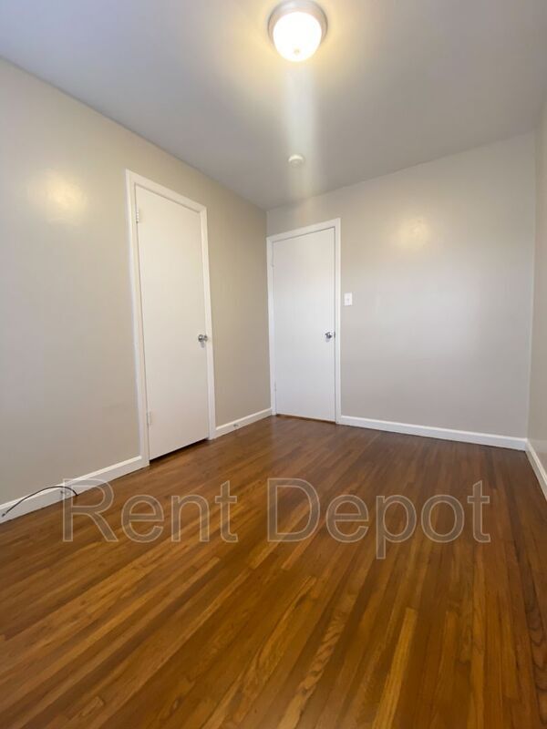 Foto del edificio - 3900 W Columbia St