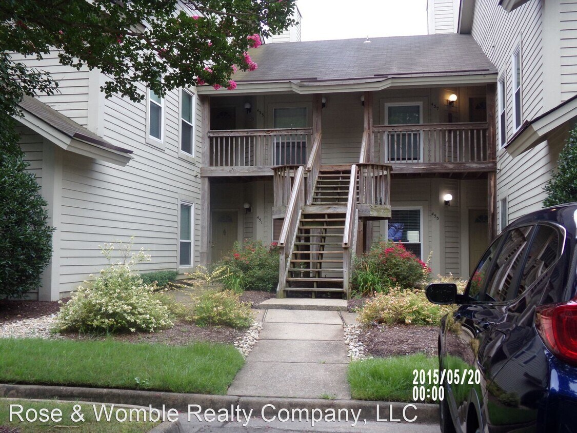 Building Photo - 3 br, 2 bath House - 453 E. Lake Circle