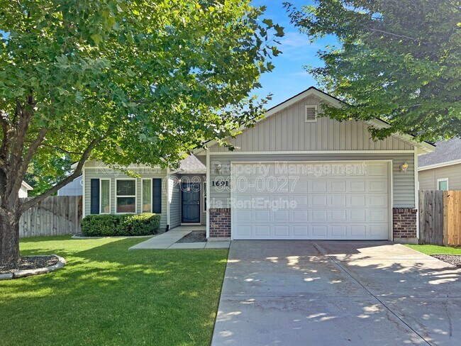 Foto del edificio - 1691 E Daulby St