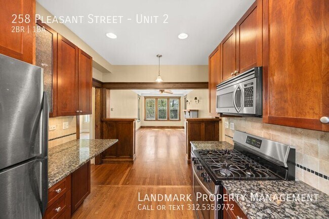 Foto del edificio - 258 Pleasant St