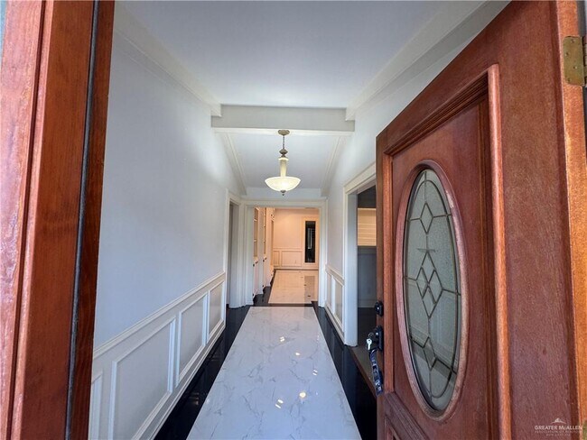 Foto del edificio - 15 Harvey Dr W