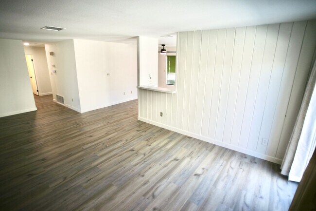 Foto del edificio - 3br, 2ba in a Great Family Neighborhood Av...