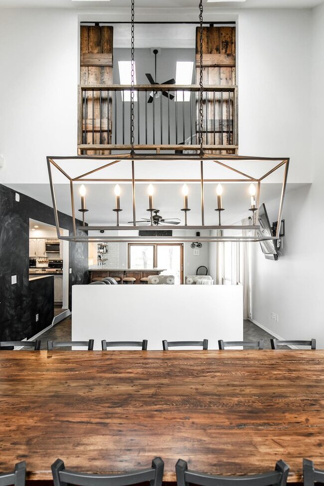 Foto del edificio - 4832 S Crescent Ave
