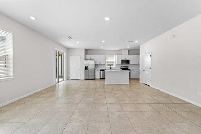 Foto del edificio - Practically brand new 3 BR/2.5 BA/2 Car Garage home in highly sought after GATED community of Ard...