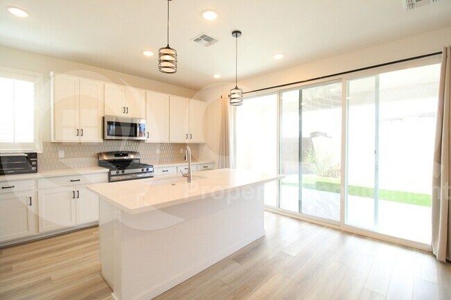 Foto del edificio - 17737 W Cassia Way