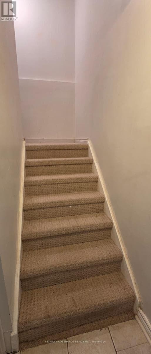 Building Photo - 21 Fernbank Pl