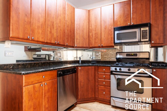 Foto del edificio - 626 W Roscoe St