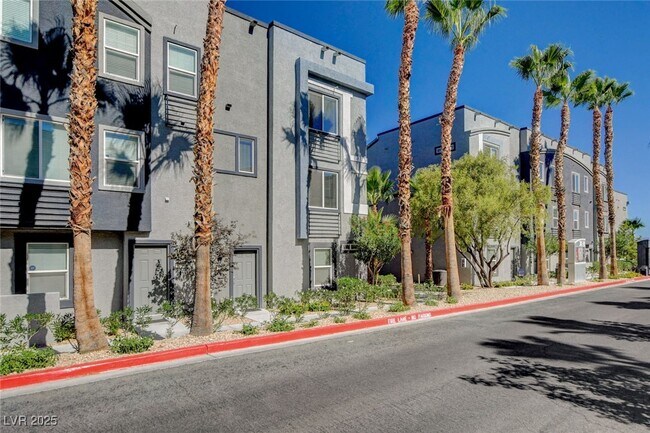 Building Photo - 9050 W Tropicana Ave