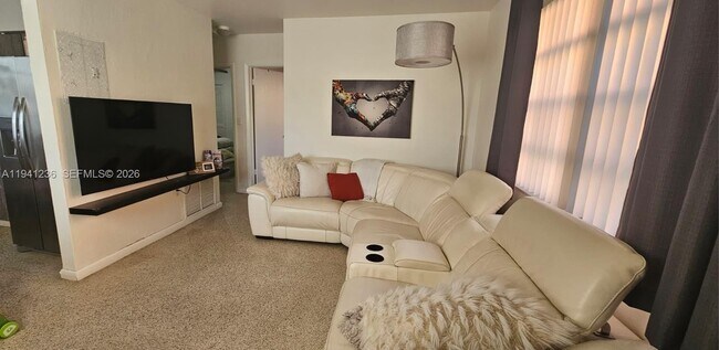 Foto del edificio - 3423 NW Flagler Terrace