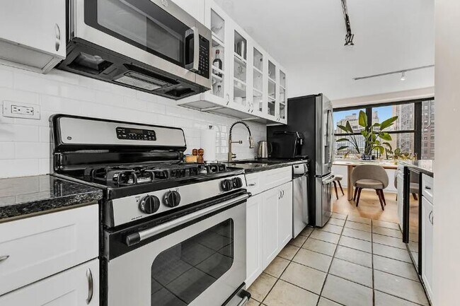 Foto del edificio - 7 E 14th St