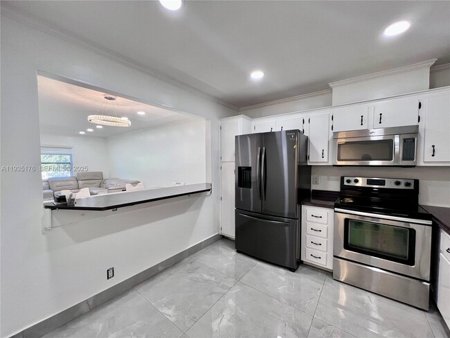 Foto del edificio - 5140 SW 40th Ave