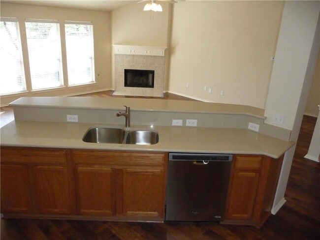 Building Photo - 1715 Briarton Ln S