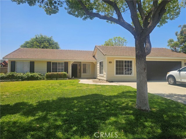 Foto del edificio - 890 N Driftwood Ave
