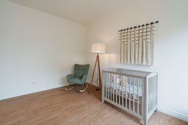 Foto del edificio - 2 WEEKS OFF SPECIAL..BEAUTIFUL 4 BED 3 BATH UNIT!!!!!