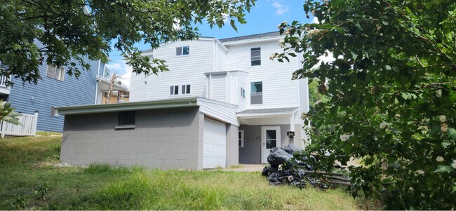 Foto del edificio - 219 Greenside Ave